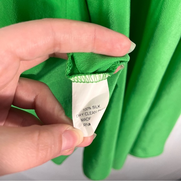 Amanda Uprichard Bright Green Relaxed Fit Cross Back 100% Silk Tank Top Small - Picture 5 of 6
